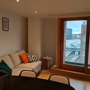 https://city-centre-apartment-2min-from-train-station.yorkshirehotels.net