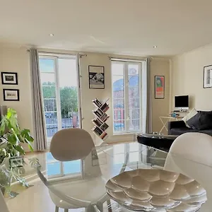 https://apt-quarters-botanic.belfasthotelsireland.com